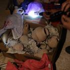 الشرطة تضبط كميات كبيرة من المخدرات والقطع الأثرية في بلدة حزما 