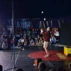 عرض في خيمة بيرزيت ضمن مهرجان سيرك فلسطين