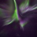 شاهد.. أضواء خلابة تُزين سماء فنلندا