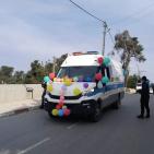 صور.. أريحا: زفة الرقيب بسيارة الشرطة