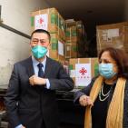 فيديو وصور.. وزارة الصحة تتسلّم 100 ألف جرعة من اللقاح الصيني