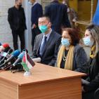 فيديو وصور.. وزارة الصحة تتسلّم 100 ألف جرعة من اللقاح الصيني