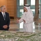 لبيد يفتتح سفارة إسرائيل بالإمارات ويدعو الدول للاعتراف بها