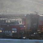 شاهد.. حريق هائل في مستودعات للأجهزة الكهربائية بالخليل