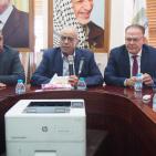 صور: لجنة إدارة بلدية نابلس الجديدة تتسلم مهام عملها رسميا