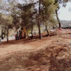 صور: الاحتلال يواصل أعماله التهويدية في المقبرة اليوسفية بالقدس