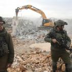 صور: الاحتلال يهدم منزلا جنوب الخليل