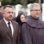 نائب رئيس وأعضاء بلدية بيت لحم يشاركون في استقبال حارس الاراضي المقدسة