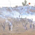 النقب: إصابات واعتقالات واستهداف للصحفيين في قمع وحشي