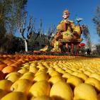 بالصور.. تماثيل من البرتقال والليمون بمهرجان في فرنسا