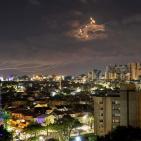 شاهد: قصف إسرائيلي على غزة والمقاومة ترد بإطلاق النار