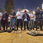 بالصور: 100 ألف مصلٍ يؤدون صلاتي العشاء والتراويح في الأقصى