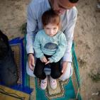 بالصور: مواطنو غزة يؤدون صلاة عيد الفطر في العراء والساحات العامة