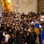 شاهد: إصابات خلال اعتداء الاحتلال على مشيعي الشهيد الشريف