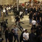 شاهد: إصابات خلال اعتداء الاحتلال على مشيعي الشهيد الشريف