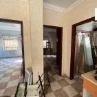 بالصور: الاحتلال يجبر مقدسية على هدم منزلها ذاتيا