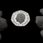 بالصور: أول عملة بريطانية بوجه الملك تشارلز الثالث وموعد تداولها