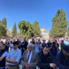 صور: 60 ألف يؤدون صلاة الجمعة في المسجد الأقصى