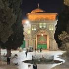 الاحتلال يقتحم الأقصى ويخلي المصلّى القبلي من المعتكفين