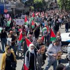 بالصور: مسيرة برام الله استنكاراً لجريمة إعدام الأسير خضر عدنان