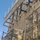 مباشرة العمل على ترميم المنازل في الخليل