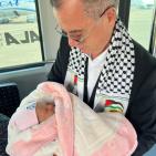 السفير الفلسطيني في كازاخستان يستقبل العائلات 