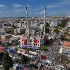 بالصور.. تركيا تُشيع جثمان الناشطة عائشة نور بمشاركة واسعة