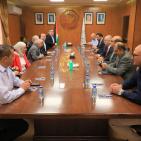 وفد من بلدية نابلس يلتقي الدكتور رامي الحمد الله