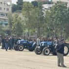 منح رخصة شخصية لقيادة جرار زراعي لسيدة من قرية المغير