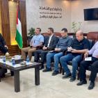 اللواء كميل يستقبل وفداً من اتحاد الصناعات الغذائية لتقديم قسائم شرائية للنازحين من طولكرم ونور شمس 