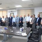 رئيس نقابة المهندسين والوفد المرافق في زياره عمل لبلدية اريحا