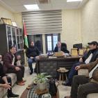 بالصور| حمدان يتفقد معبر الكرامة ويبحث سبل الارتقاء بالخدمات