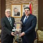 صور| وزير النقل والمواصلات يلتقي وفدا من جامعة بيرزيت برئاسة د. طلال شهوان