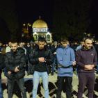 صور| 50 ألف مصلٍ يؤدون صلاتي العشاء والتراويح في المسجد الأقصى