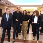 بالصور: الأمير هاري وزوجته ميجان يزوران أطفال غزة في مستشفى بالأردن