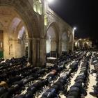 70 ألف مصل يؤدون صلاتي العشاء والتراويح في المسجد الأقصى