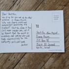 بالصور: إدارة سجن الدامون تمنع وصول ألف بطاقة بريدية للأسيرات