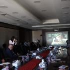 بالشراكة بين 