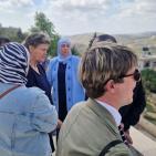 غنام تطلع نائب مستشار الأمن القومي البريطاني على معاناة المواطنين