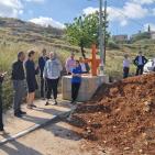 غنام تطلع نائب مستشار الأمن القومي البريطاني على معاناة المواطنين