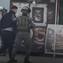الاحتلال يعتقل الناشط المقدسي محمد أبو الحمص 