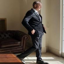 إذا ما أراد ملادينوف أن ينجح