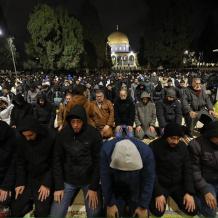 الاحتلال يعتقل الشيخ راني أبو صبيح عند أبواب المسجد الأقصى