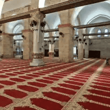 الأقصى خالٍ من المصلين.. الاحتلال يواصل إغلاق المسجد ويمنع صلاة التراويح (فيديو)