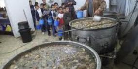 "تكية نابلس" تباشر عملها وتوزع 500 وجبة افطار في اول يوم من رمضان