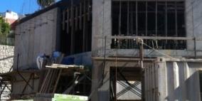 مصرع عامل إثر سقوطه عن ارتفاع 7 أمتار في ورشة بناء