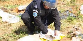 شرطة هندسة المتفجرات تتعامل مع قذيفة مدفعية في سلفيت