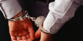 الشرطة تلقي القبض على مواطن حجز حرية ابنه في طولكرم