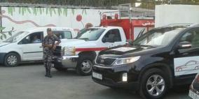 الدفاع المدني يشارك تامين معرض لشركة كيا في قلقيلية