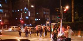 إصابة 3 مستوطنين أحدهم بجروح خطيرة بزعم تعرضهم للطعن قرب تل أبيب